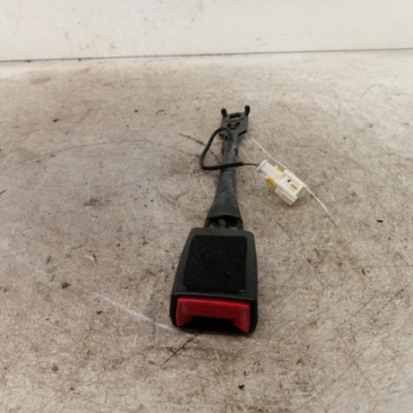 Attache ceinture avant droit PEUGEOT 5008 1