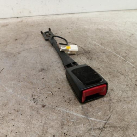 Attache ceinture avant gauche PEUGEOT 5008 1
