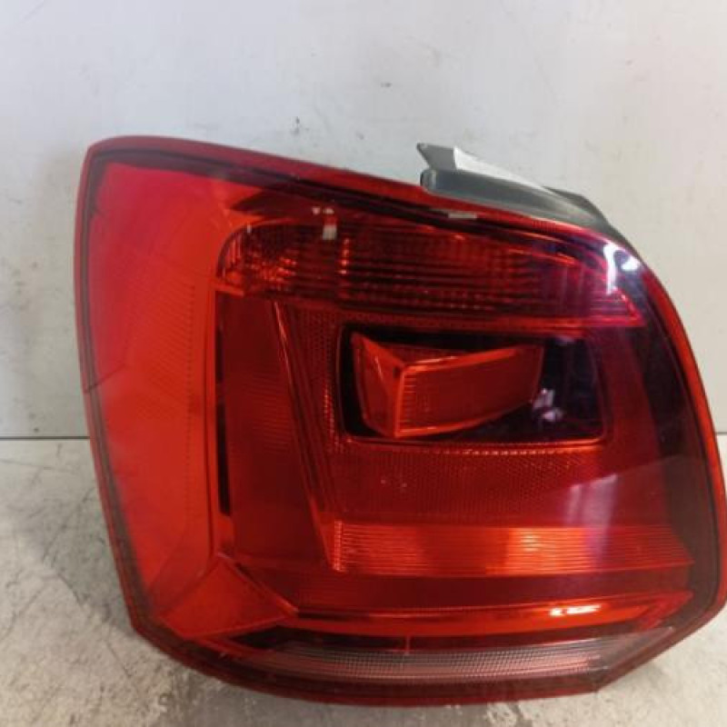 Feu arriere principal gauche (feux) VOLKSWAGEN POLO 5 Feu arriere principal gauche (feux) VOLKSWAGEN POLO 5