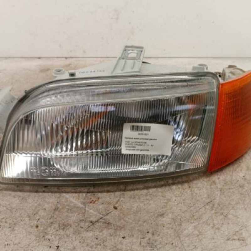 Optique avant principal gauche (feux)(phare) FIAT PUNTO 1