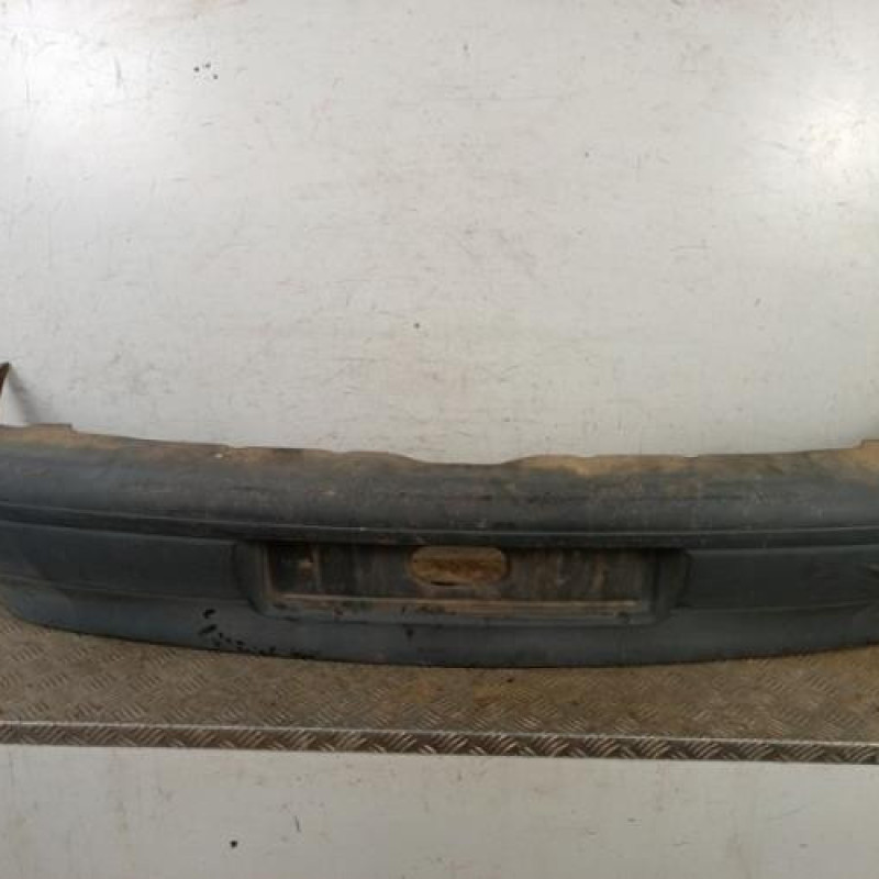 Pare choc arriere RENAULT CLIO 1