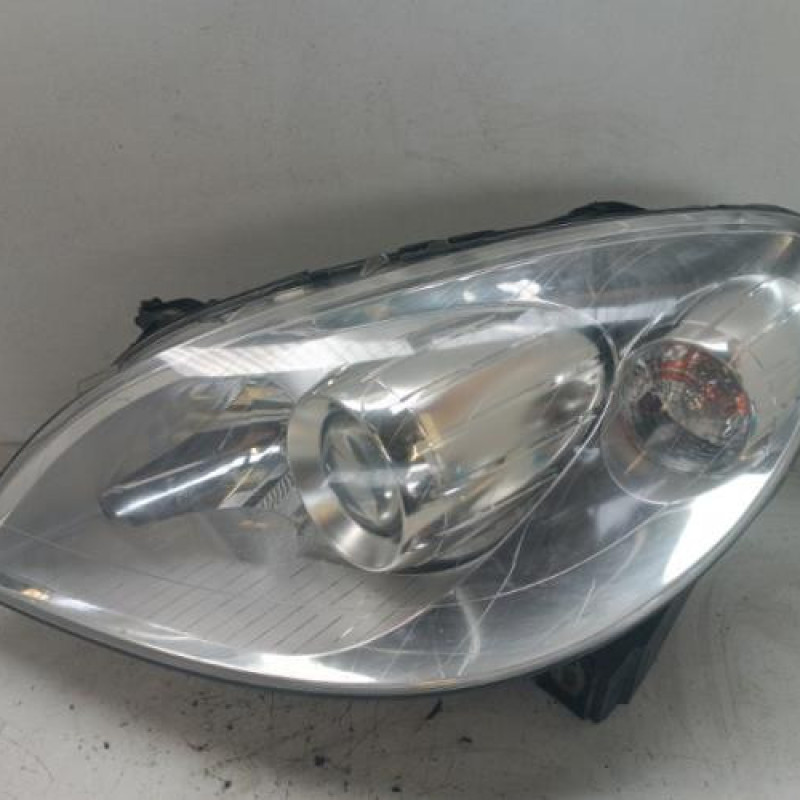 Optique avant principal gauche (feux)(phare) MERCEDES CLASSE B 245