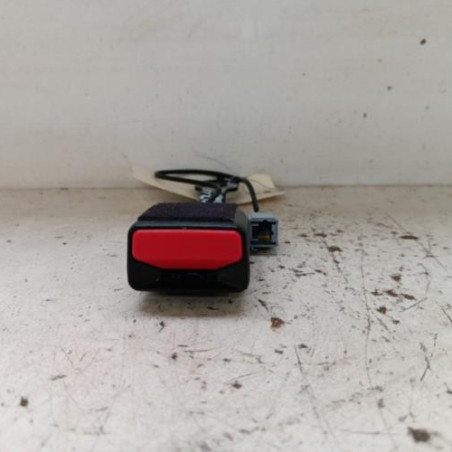 Attache ceinture avant gauche PEUGEOT 208 1