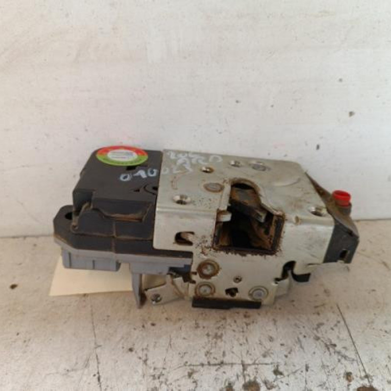Serrure arriere droit PEUGEOT 206 Serrure arriere droit PEUGEOT 206