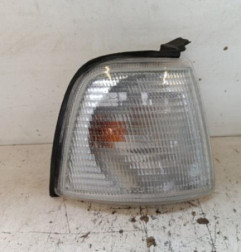 Optique avant secondaire droit (feux)(clignotant) AUDI 80 3 Photo n°1