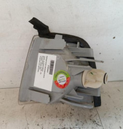Optique avant secondaire droit (feux)(clignotant) AUDI 80 3