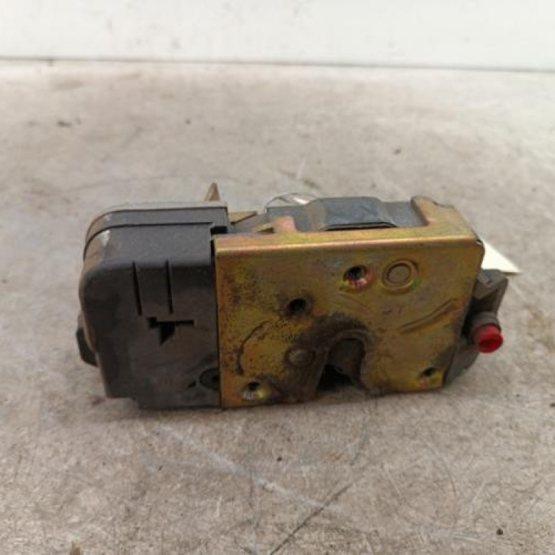 Serrure arriere droit PEUGEOT 206 Serrure arriere droit PEUGEOT 206