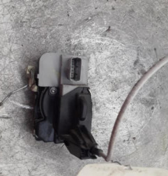Serrure avant droit PEUGEOT 307