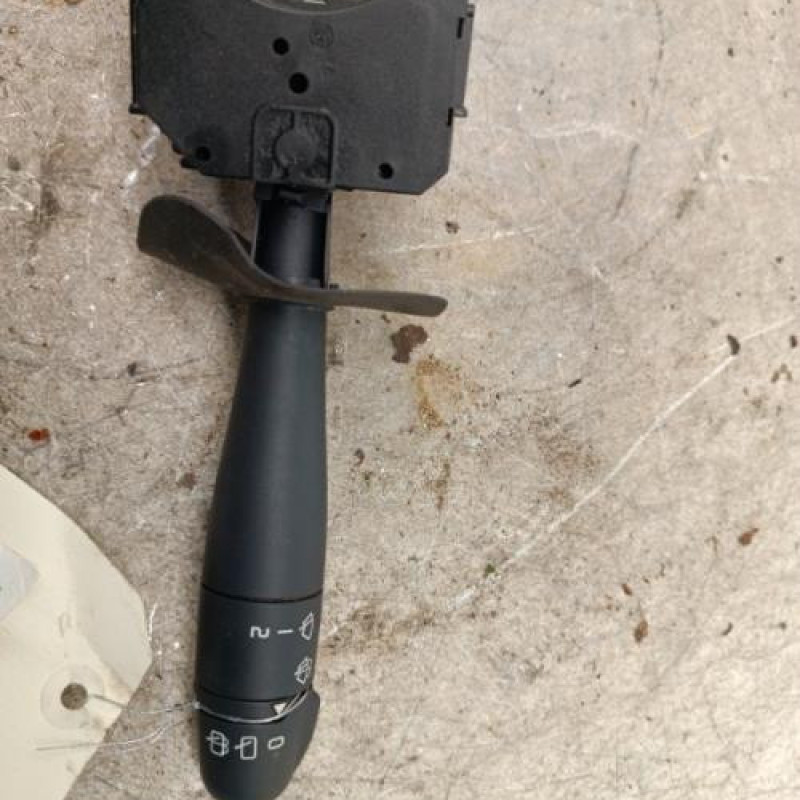 Commodo d'essuie glaces RENAULT CLIO 2 Commodo d'essuie glaces RENAULT CLIO 2