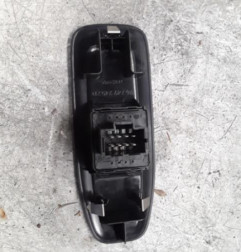 Interrupteur de leve vitre avant gauche PEUGEOT 208 1