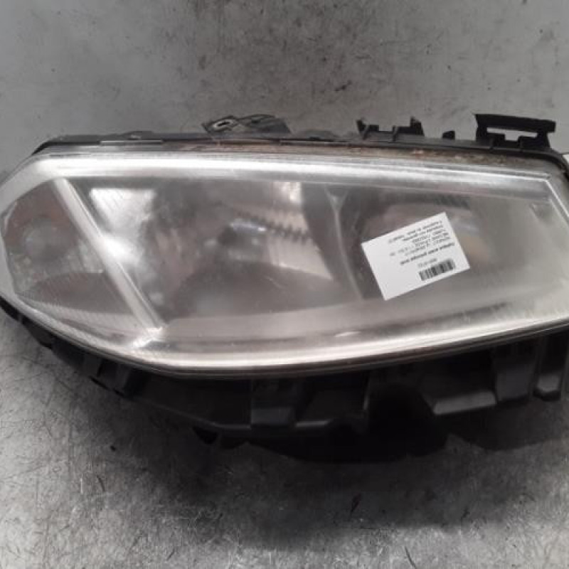 Optique avant principal droit (feux)(phare) RENAULT MEGANE 2