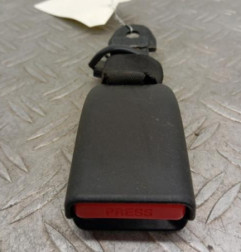 Attache ceinture arriere gauche PEUGEOT 108 Photo n°1