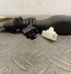 Attache ceinture avant droit PEUGEOT 108 Photo n°5