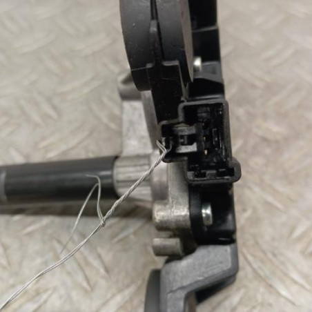 Moteur essuie glace arriere FORD FOCUS 3