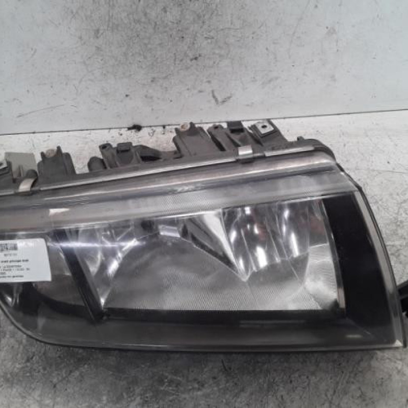 Optique avant principal droit (feux)(phare) SKODA FABIA 1
