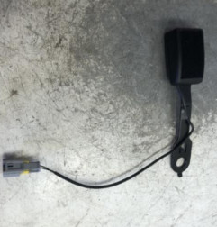 Attache ceinture avant droit PEUGEOT 208 1