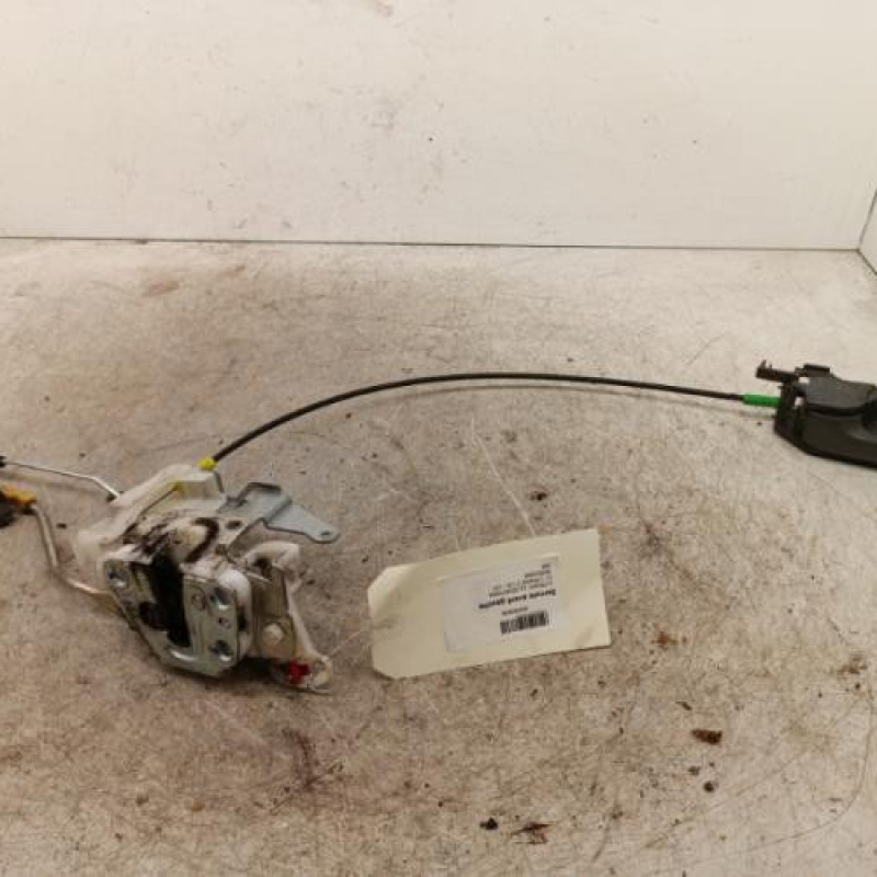 Serrure avant gauche CITROEN C1 1 Serrure avant gauche CITROEN C1 1