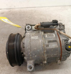 Compresseur clim MERCEDES CLASSE A 176 Photo n°1