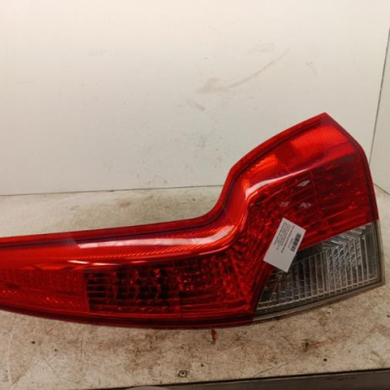 Feu arriere principal droit (feux) VOLVO V 50 Feu arriere principal droit (feux) VOLVO V 50