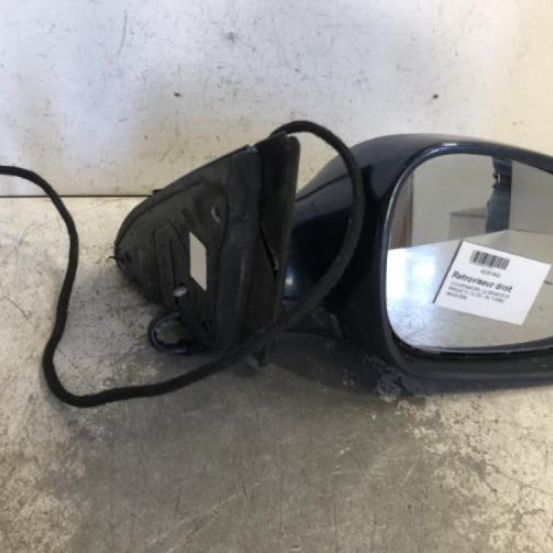 Retroviseur droit VOLKSWAGEN PASSAT 5