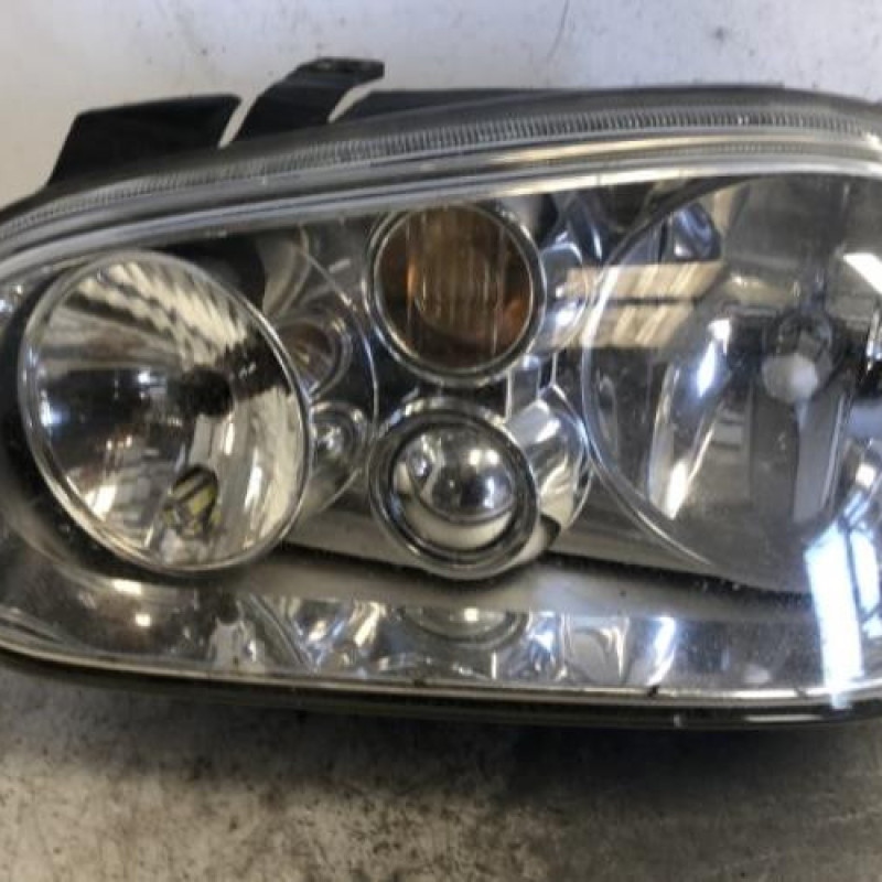 Optique avant principal gauche (feux)(phare) VOLKSWAGEN GOLF 4