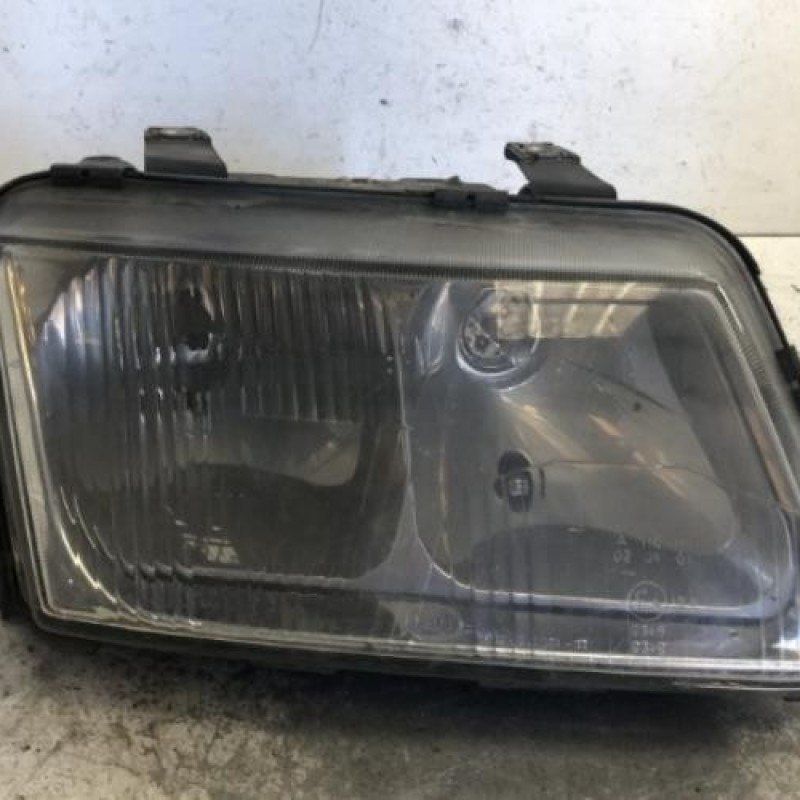 Optique avant principal droit (feux)(phare) AUDI A3 1