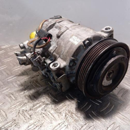 Compresseur clim MERCEDES CLASSE A 176 Photo n°1
