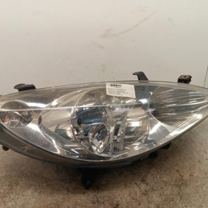 Optique avant principal droit (feux)(phare) PEUGEOT 307
