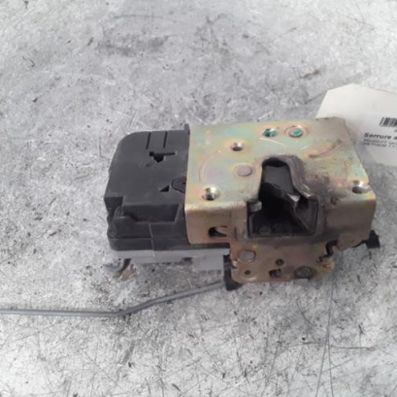 Serrure avant droit PEUGEOT 206