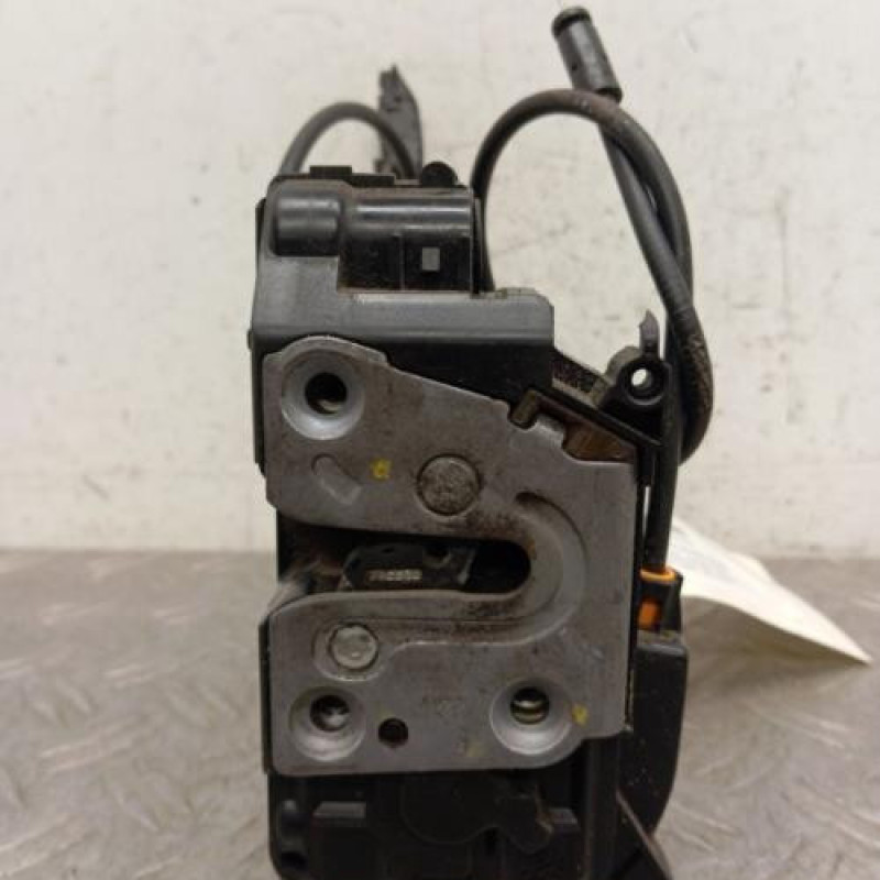 Serrure avant droit RENAULT MASTER 3