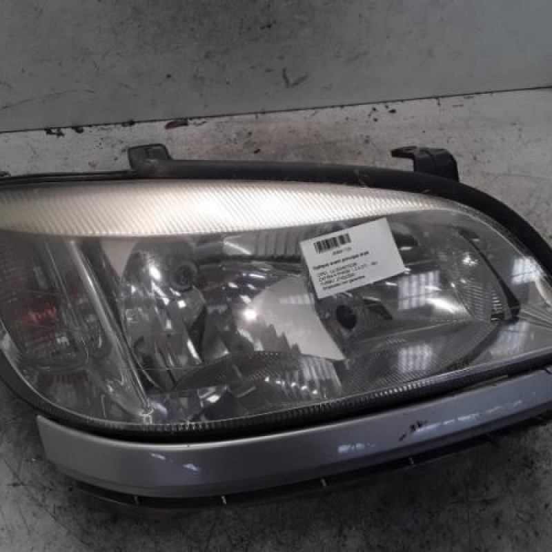 Optique avant principal droit (feux)(phare) OPEL ZAFIRA A