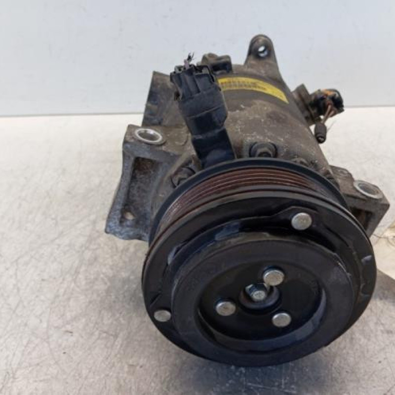 Compresseur clim FORD FIESTA 6 Compresseur clim FORD FIESTA 6