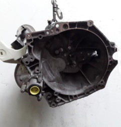 Boite de vitesses PEUGEOT 208 1 Photo n°1