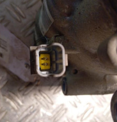 Compresseur clim RENAULT CLIO 3 Photo n°4