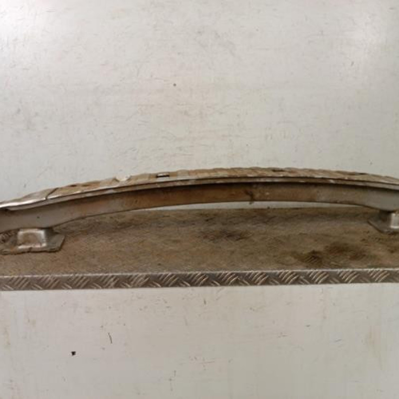 Renfort pare choc arriere (traverse) VOLVO V 50