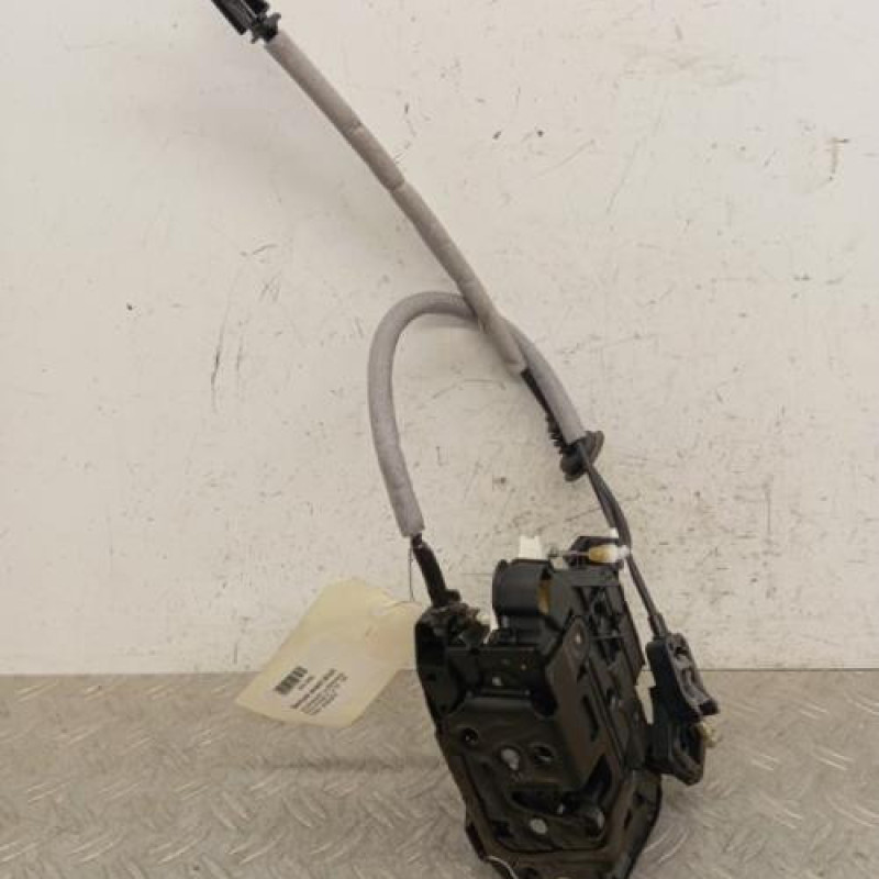 Serrure avant droit VOLKSWAGEN POLO 5 Serrure avant droit VOLKSWAGEN POLO 5