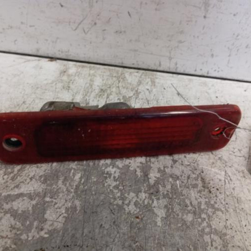 Feu arriere stop central FORD TRANSIT 4 Feu arriere stop central FORD TRANSIT 4