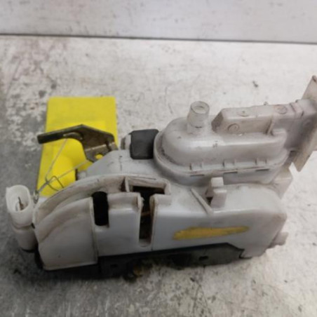 Serrure avant gauche VOLKSWAGEN POLO 3