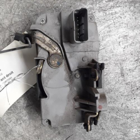 Serrure avant droit PEUGEOT 206