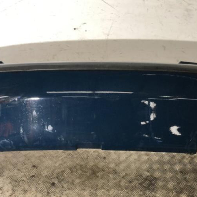 Pare choc arriere VOLVO V 40 1 Pare choc arriere VOLVO V 40 1