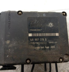 Bloc ABS (freins anti-blocage) VOLKSWAGEN GOLF 4 Photo n°4