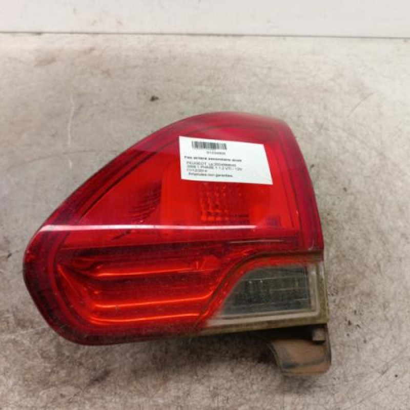 Feu arriere secondaire droit (feux) PEUGEOT 2008 1