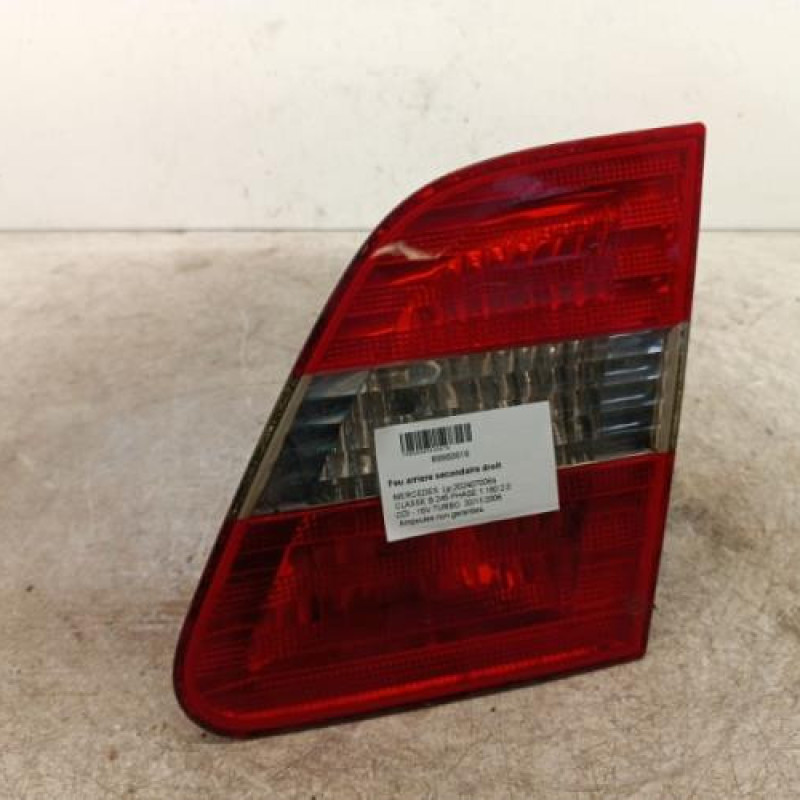 Feu arriere secondaire droit (feux) MERCEDES CLASSE B 245 Feu arriere secondaire droit (feux) MERCEDES CLASSE B 245