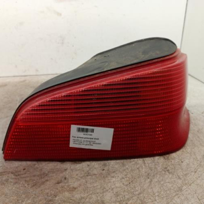 Feu arriere principal droit (feux) PEUGEOT 106 Feu arriere principal droit (feux) PEUGEOT 106
