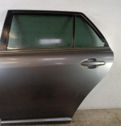 Porte arriere gauche TOYOTA AVENSIS 2 Photo n°1