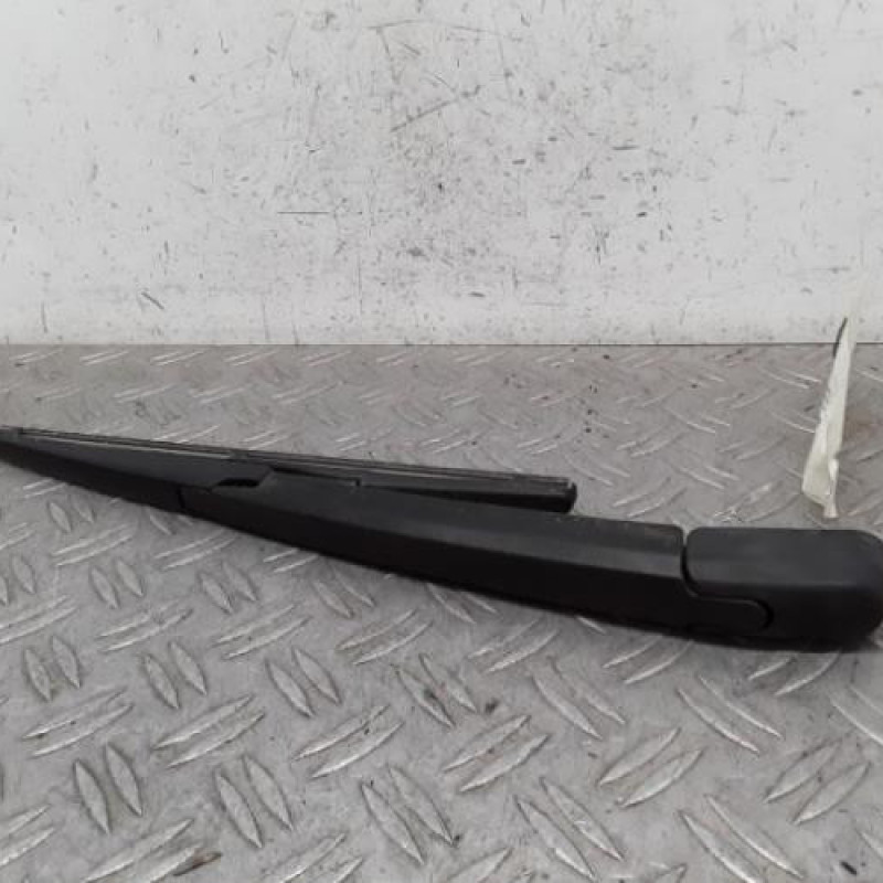 Bras essuie glace arriere HYUNDAI KONA Bras essuie glace arriere HYUNDAI KONA