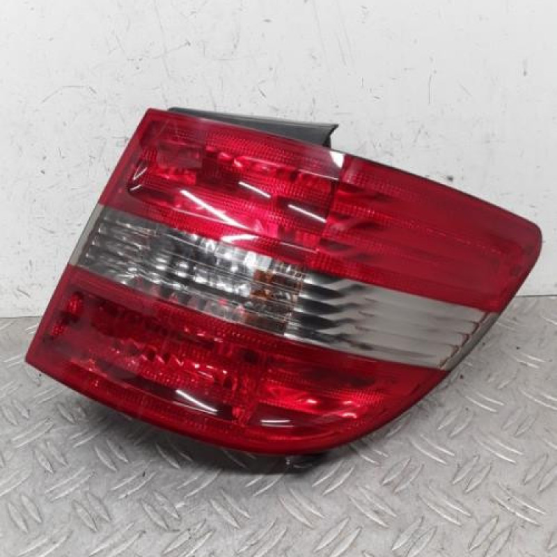 Feu arriere principal droit (feux) MERCEDES CLASSE B 245
