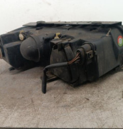 Optique avant principal gauche (feux)(phare) VOLKSWAGEN PASSAT 4