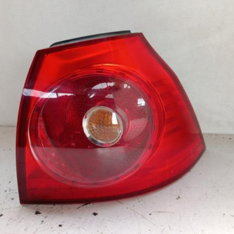 Feu arriere principal droit (feux) VOLKSWAGEN GOLF 5 Feu arriere principal droit (feux) VOLKSWAGEN GOLF 5