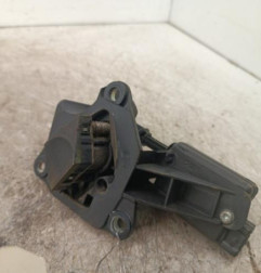 Bouton de coffre RENAULT CLIO 2 CAMPUS Photo n°1
